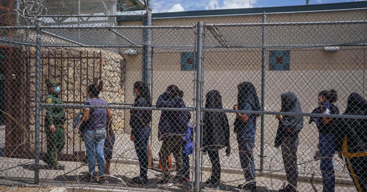 USA border arrivals drop in last few months, but annual tally set to hit 2 million 3 USA immigration border