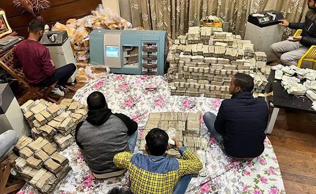IT Dept Raid: 150 cr and still counting at Kanpur Businessman's House Income tax raid at kanpur businessman house- The Biography Pen
